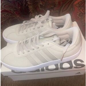 adidas women’s VL court 3.0 sneakers beige size 8 skate boarding